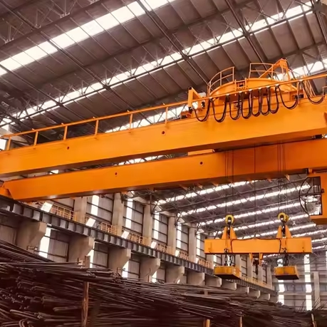 Double Girder Magnet Crane lifting steel plates in factory