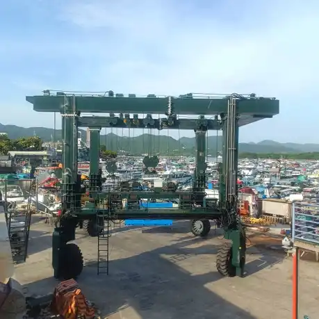 35t 60t 75t Boat Lifting Crane Marine Traveling Lift Electric Hydraulic Crane