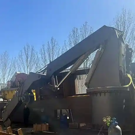 Marine Construction Knuckle Boom Crane