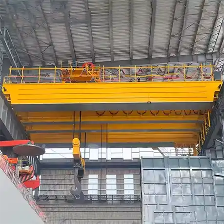 Metallurgical ladle transfer crane with dual girders